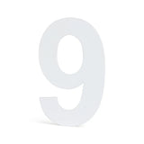 L'Adamo White 15 cm de yessential.fr est un grand chiffre 9 blanc tridimensionnel, idéal comme numéro de maison moderne ou comme accent de numéro de maison élégant pour la maison, se détachant sur n'importe quel fond uni.