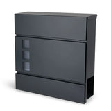 La Nevio Anthracite de yessential.fr est une boîte aux lettres moderne en gris anthracite avec un design rectangulaire épuré, trois petites fenêtres carrées à l'avant et une ouverture pratique avec fente latérale.