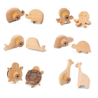 Huit paires de boutons de tiroir en bois de yessential.fr Bambino Octopus sont parfaites pour la chambre des enfants. Chacun a un design simple et lisse en bois de couleur claire dans des formes d'animaux ludiques.