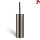 L'ensemble WC Tapio Gunmetal (sans perçage) de yessential.fr comprend un porte-brosse de toilette sur pied en acier inoxydable et une poignée assortie. Un symbole rouge sans perçage souligne l'installation simple et sans perçage dans le cadre d'un élégant ensemble de salle de bain en bronze à canon.
