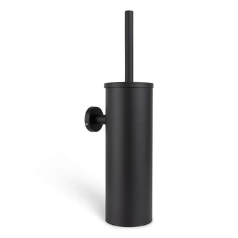 Le Branco Black de yessential.fr est un porte-brosse de toilette mural noir avec un support cylindrique et une brosse de toilette à long manche, représenté sur un fond blanc.