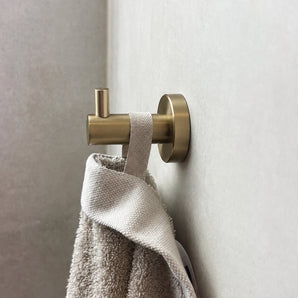 Justo Gold Hook