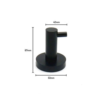 Le Crochet Noir Justo de yessential.fr est un crochet porte-serviettes cylindrique noir en acier inoxydable pour la salle de bain, de 67 mm de haut, 53 mm de large à la base et dépasse de 42 mm. Il comporte un petit clip horizontal en haut pour plus de commodité.
