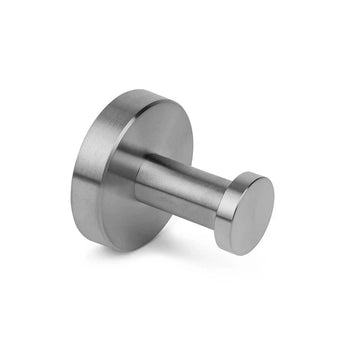 Une fresque murale au crochet ronde et inox brossé de l'ensemble des toilettes
