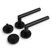 L'ensemble Lucio Black de yessential.fr est composé des deux profils des fonds élégants des bases rondes, d'une série d'assortiments et d'une plaque ronde - le tout d'un design moderne et minimaliste - poster sur fond blanc.
