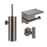 L'ensemble WC Nando Gunmetal de yessential.fr se compose d'un porte-brosse de toilette, d'un porte-papier toilette avec étagère et crochet mural, le tout en acier inoxydable brossé - des accessoires de luxe parfaits pour moderniser votre salle de bain.