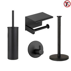 L'ensemble de toilettes Delo Black (sans perçage) de yessential.fr contient quatre accessoires noir mat : une brosse de toilette avec support, un porte-rouleau mural avec étagère, un crochet mural rond et un support sur pied. Installation facile sans perçage.