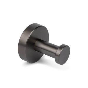 Le crochet Kyano Gunmetal de yessential.fr est une fresque murale au crochet ronde noir mat avec une broche cylindrique et une base plaque ronde,représentée sur un fond blanc.