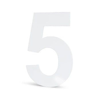 L'Adamo White 30cm de yessential.fr est un grand chiffre 5 blanc au style moderne, debout sur un fond uni - idéal pour tous ceux qui recherchent de grands numéros de maison blancs.