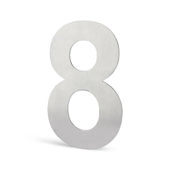 L'Animo en acier inoxydable 15 cm (sans perçage) de yessential.fr est un chiffre huit métallique avec une finition brossée, debout sur un fond blanc - idéal comme numéro de maison élégant en acier inoxydable pour votre maison.
