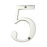 Le Matteo Nickel 10 cm de yessential.fr présente un chiffre 5 argenté métallique avec une finition brossée, monté par deux vis visibles sur un fond blanc - idéal pour tous ceux qui recherchent des numéros de maison élégants.