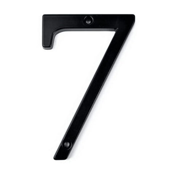 La plaque de numéro de maison Matteo Black 10 cm de yessential.fr montre le numéro 7 en noir, comporte des trous de vis en haut et en bas pour un montage facile et est représentée sur un fond blanc.