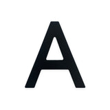 L'Animo Noir 7,6 cm de yessential.fr est une grande lettre majuscule noire A sur fond blanc uni, idéale pour être utilisée comme numéro de maison autocollant.