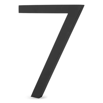 Le Milano Black 15 cm de yessential.fr est un grand chiffre sept noir en trois dimensions affiché sur un fond blanc uni, soulignant le design élégant.