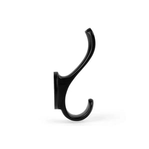 Le porte-manteau Avano Black de yessential.fr présente un design noir élégant avec deux broches incurvées, une vers le haut et une vers le bas, et est représenté sur un fond blanc.
