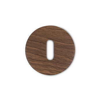 Le Rosettes Walnut de yessential.fr est un objet plat et rond en bois avec un évidement ovale vertical et une structure de grain de bois visible, représenté sur un fond blanc.