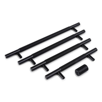 Quatre boutons Remo Black Deluxe yessential.fr avec des tiges d'acier moletées de différentes longueurs et des poignées perpendiculaires, ainsi qu'une fixation cylindrique de luxe, sont disposés en parallèle sur un fond blanc.