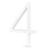 L'Amato White 12,5 cm de yessential.fr est un chiffre 4 blanc tridimensionnel, inspiré des numéros de maison modernes, qui se tient debout sur un fond blanc uni.